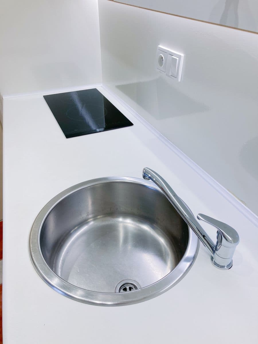 Prenájom bytu 1-izbový 27 m², Na Vrstvách, Praha, Praha Prenájom bytu 1-izbový 27 m², Na Vrstvách, Praha, Praha