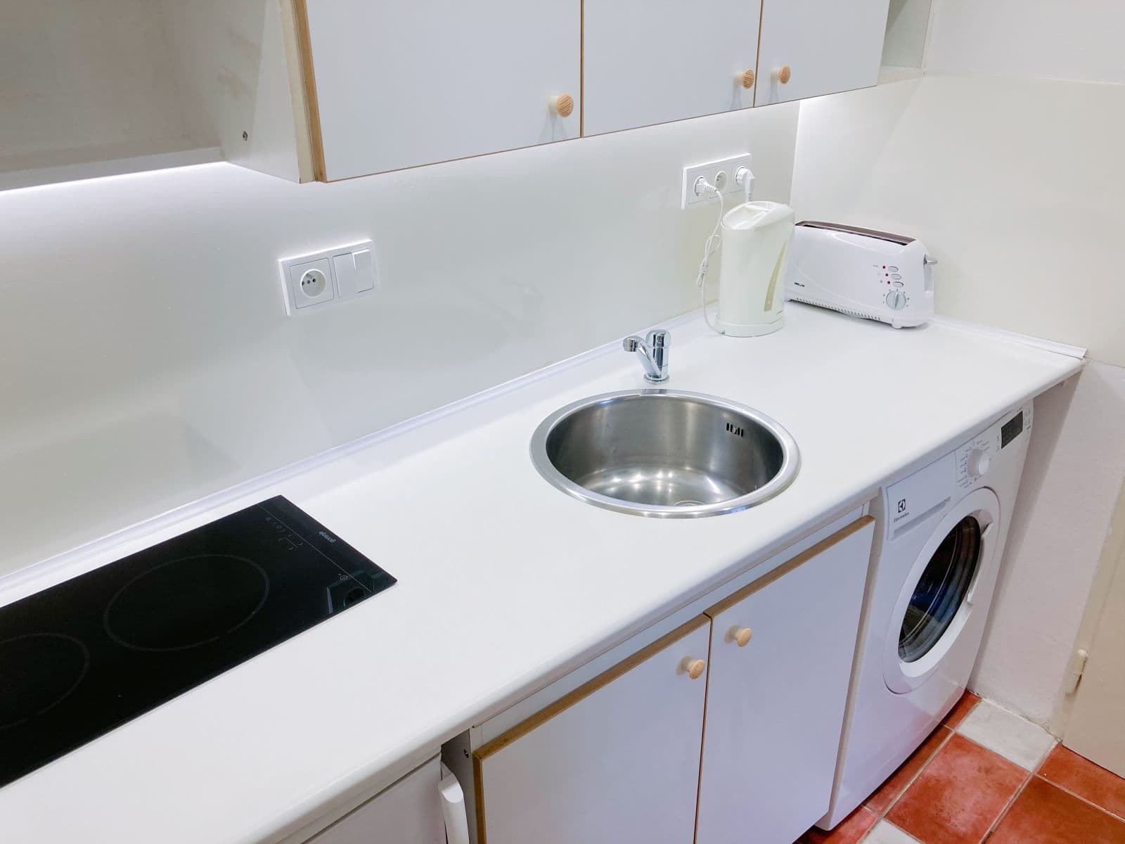 Prenájom bytu 1-izbový 27 m², Na Vrstvách, Praha, Praha Prenájom bytu 1-izbový 27 m², Na Vrstvách, Praha, Praha