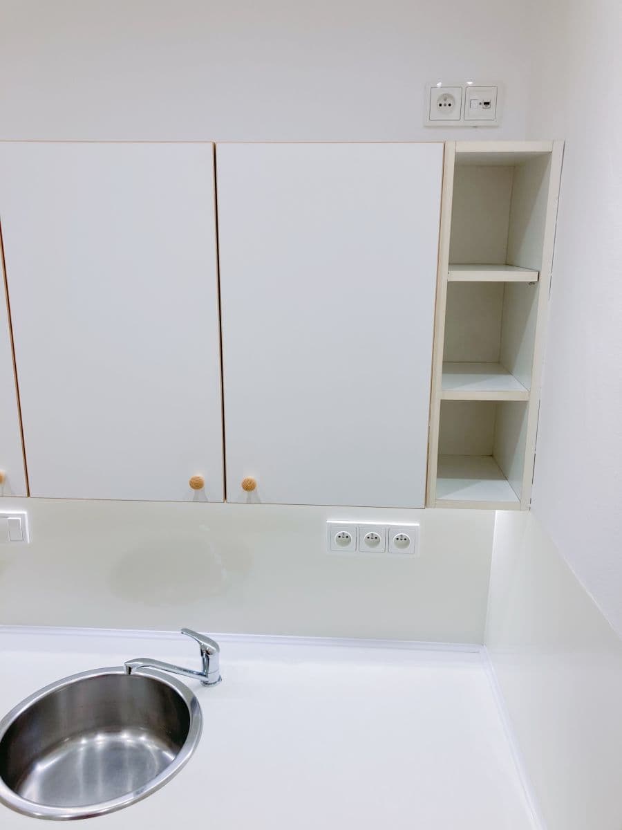 Prenájom bytu 1-izbový 27 m², Na Vrstvách, Praha, Praha Prenájom bytu 1-izbový 27 m², Na Vrstvách, Praha, Praha