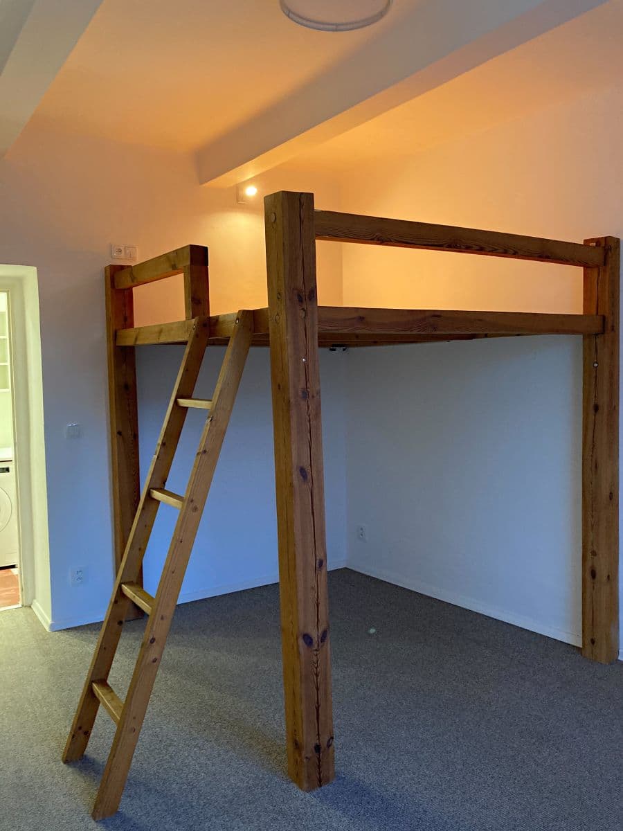 Prenájom bytu 1-izbový 27 m², Na Vrstvách, Praha, Praha Prenájom bytu 1-izbový 27 m², Na Vrstvách, Praha, Praha