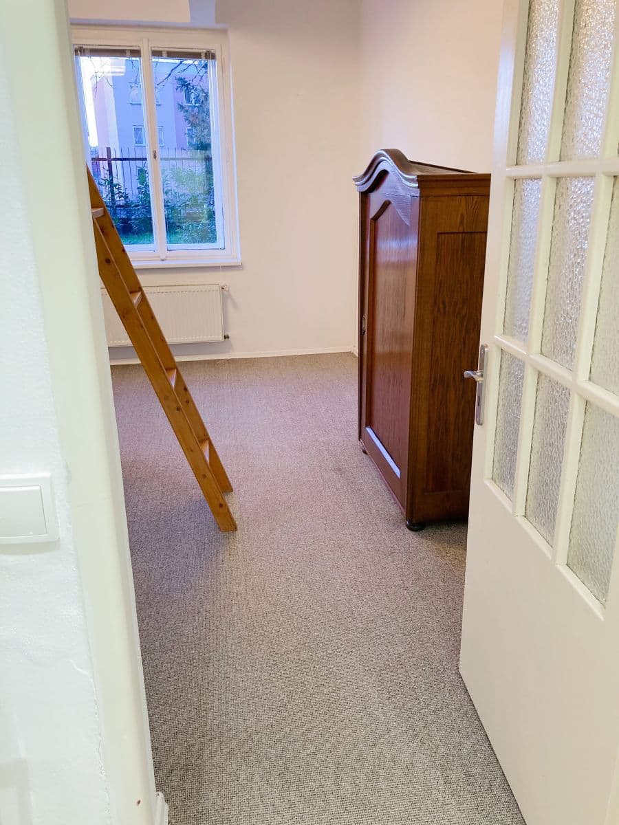 Prenájom bytu 1-izbový 27 m², Na Vrstvách, Praha, Praha Prenájom bytu 1-izbový 27 m², Na Vrstvách, Praha, Praha