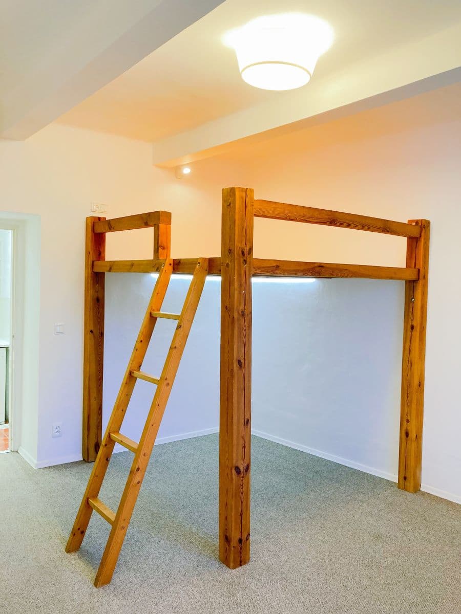 Prenájom bytu 1-izbový 27 m², Na Vrstvách, Praha, Praha Prenájom bytu 1-izbový 27 m², Na Vrstvách, Praha, Praha