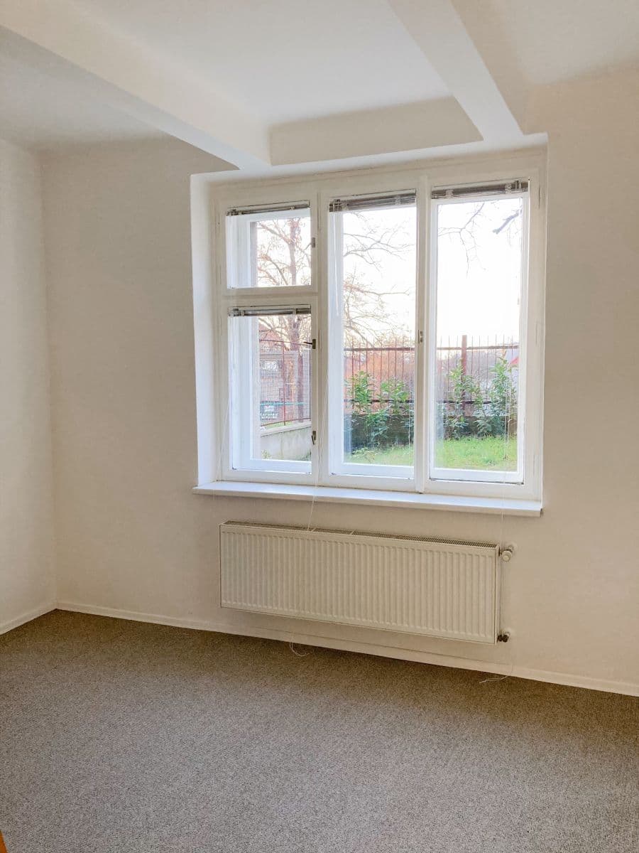 Prenájom bytu 1-izbový 27 m², Na Vrstvách, Praha, Praha Prenájom bytu 1-izbový 27 m², Na Vrstvách, Praha, Praha