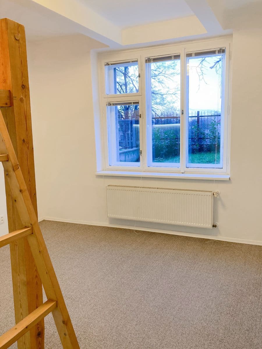 Prenájom bytu 1-izbový 27 m², Na Vrstvách, Praha, Praha Prenájom bytu 1-izbový 27 m², Na Vrstvách, Praha, Praha