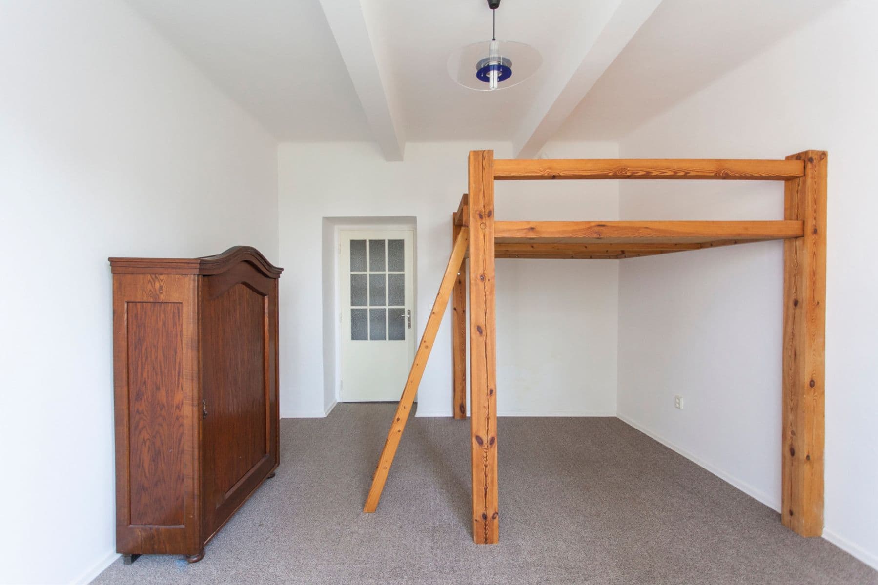 Prenájom bytu 1-izbový 27 m², Na Vrstvách, Praha, Praha Prenájom bytu 1-izbový 27 m², Na Vrstvách, Praha, Praha