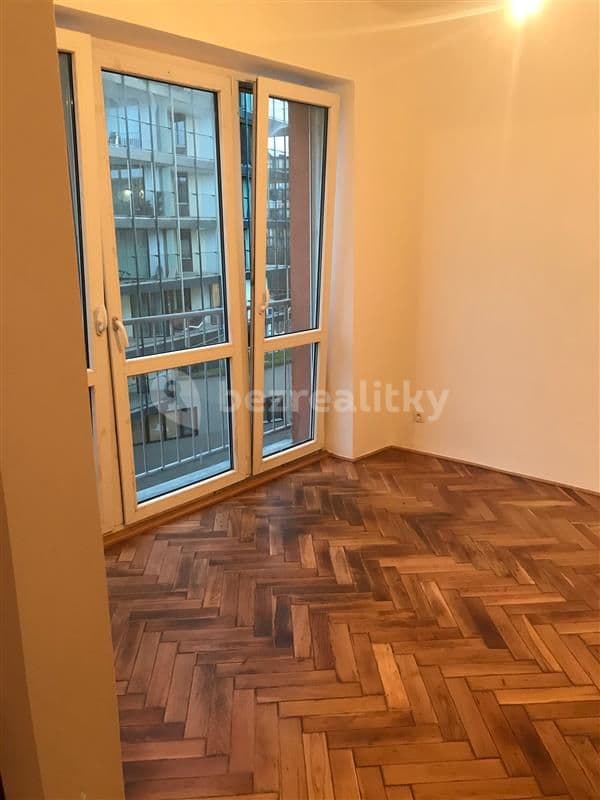 Prenájom bytu 2-izbový 54 m², Malešická, Praha, Praha Prenájom bytu 2-izbový 54 m², Malešická, Praha, Praha