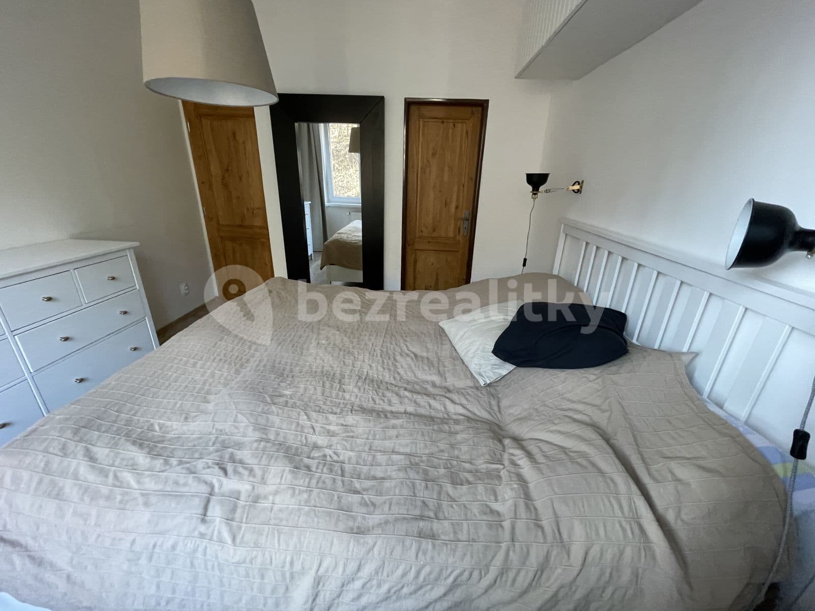 Prenájom bytu 3-izbový 74 m², Jeremenkova, Praha, Praha Prenájom bytu 3-izbový 74 m², Jeremenkova, Praha, Praha