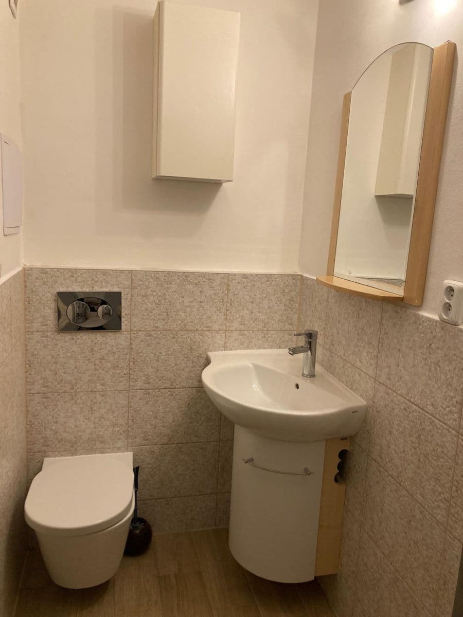 Prenájom bytu 2-izbový 43 m², Mládí, Jablonec nad Nisou, Liberecký kraj Prenájom bytu 2-izbový 43 m², Mládí, Jablonec nad Nisou, Liberecký kraj