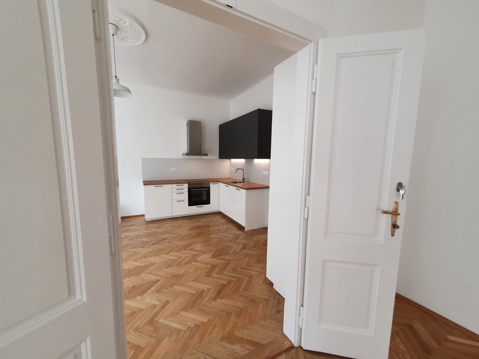 Prenájom bytu 3-izbový 84 m², Kotevní, Praha, Praha Prenájom bytu 3-izbový 84 m², Kotevní, Praha, Praha
