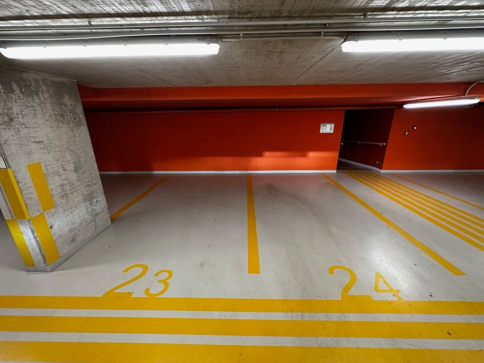 Prenájom garáže 9 m², Sámova, Praha, Praha Prenájom garáže 9 m², Sámova, Praha, Praha