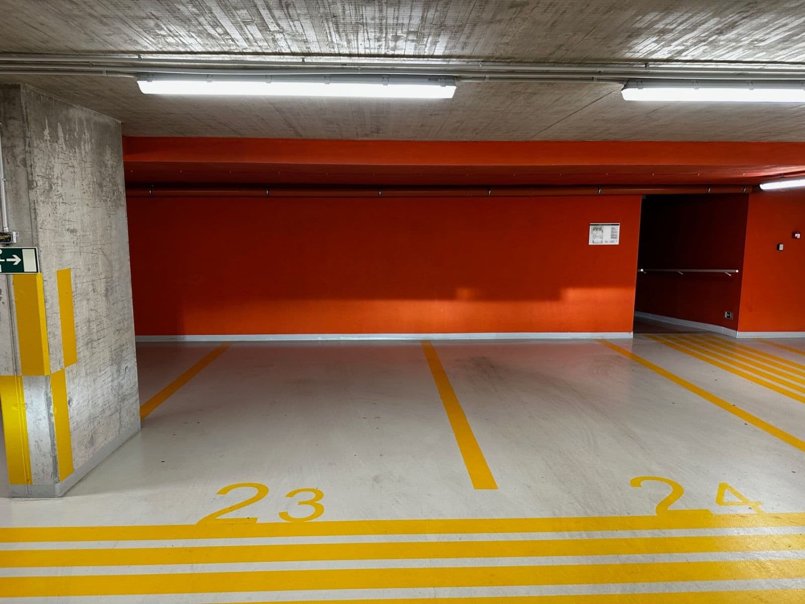 Prenájom garáže 9 m², Sámova, Praha, Praha Prenájom garáže 9 m², Sámova, Praha, Praha