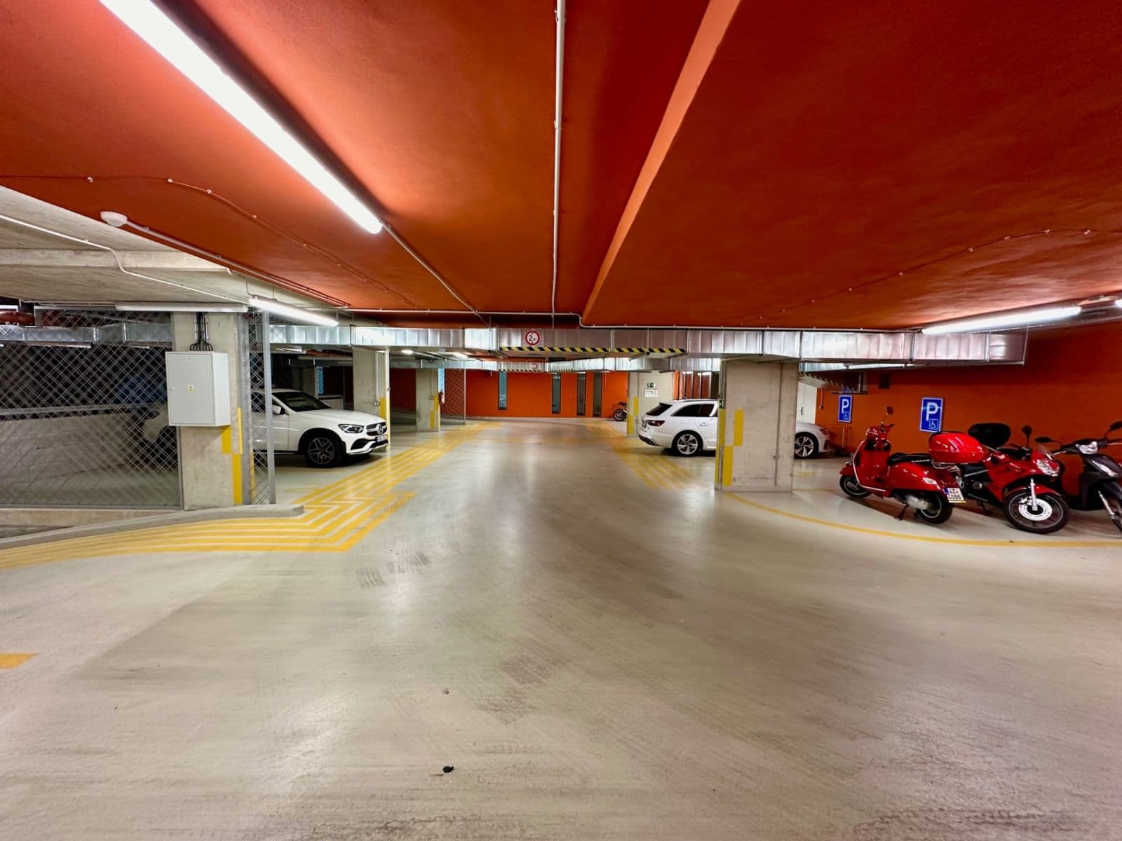 Prenájom garáže 9 m², Sámova, Praha, Praha Prenájom garáže 9 m², Sámova, Praha, Praha