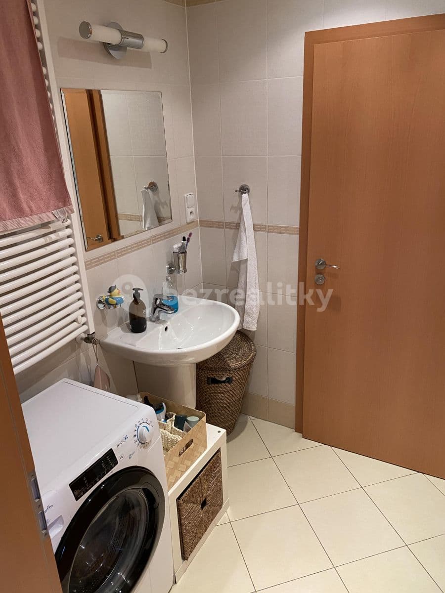 Prenájom bytu 2-izbový 64 m², Pavla Beneše, Praha, Praha Prenájom bytu 2-izbový 64 m², Pavla Beneše, Praha, Praha