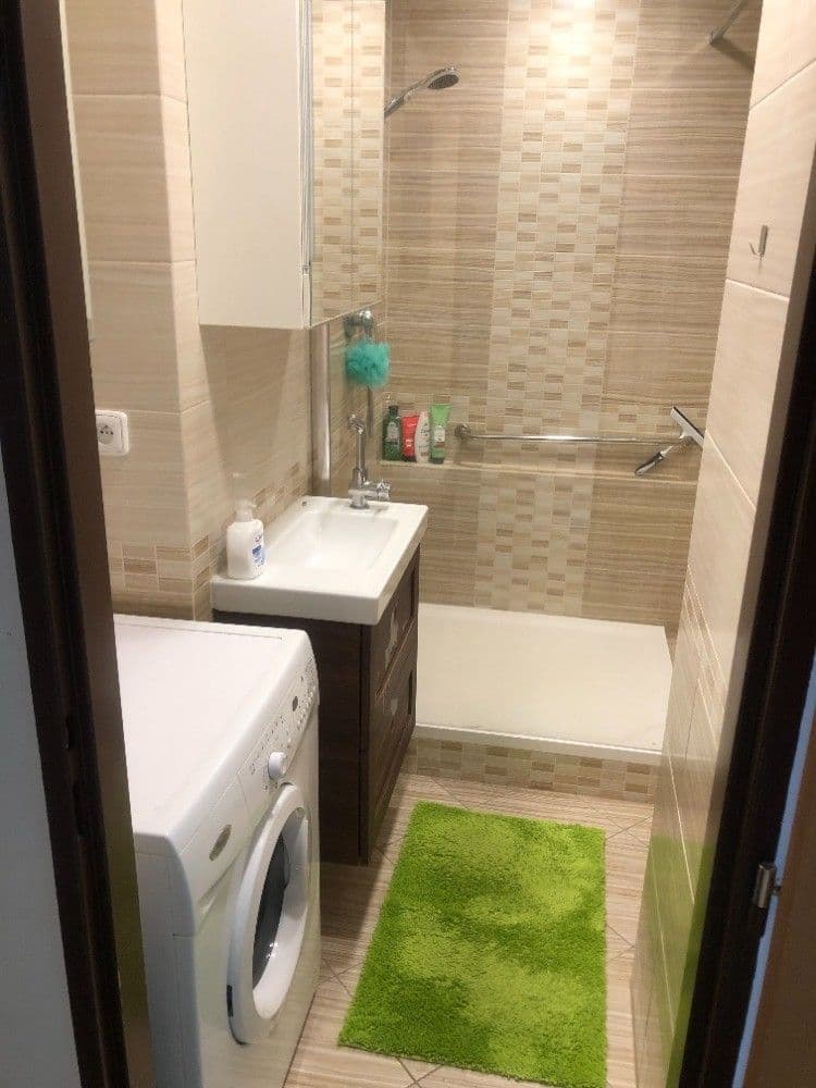 Prenájom bytu 2-izbový 64 m², Modenská, Karlovy Vary, Karlovarský kraj Prenájom bytu 2-izbový 64 m², Modenská, Karlovy Vary, Karlovarský kraj