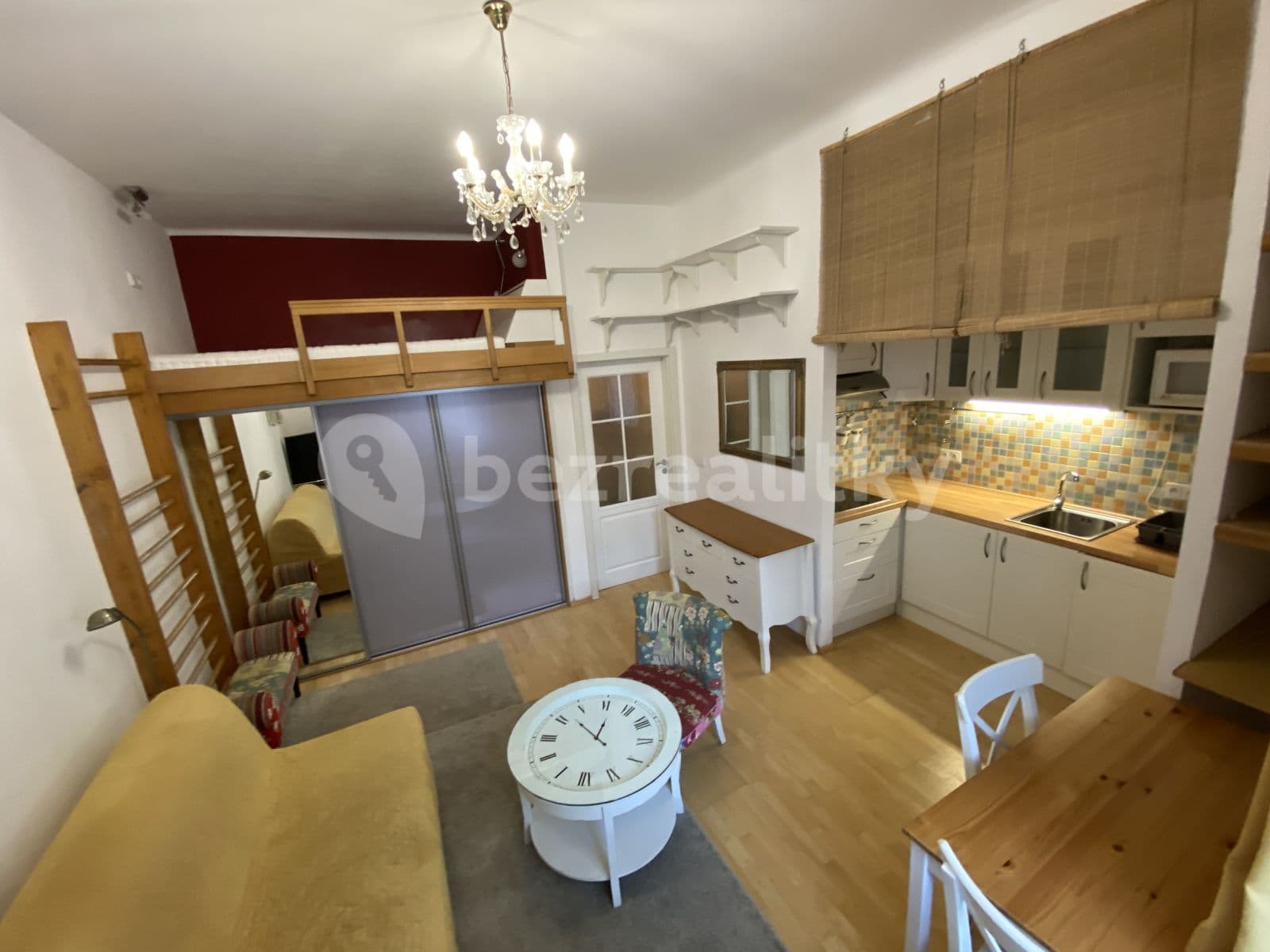 Prenájom bytu 1-izbový 29 m², Slezská, Praha, Praha Prenájom bytu 1-izbový 29 m², Slezská, Praha, Praha