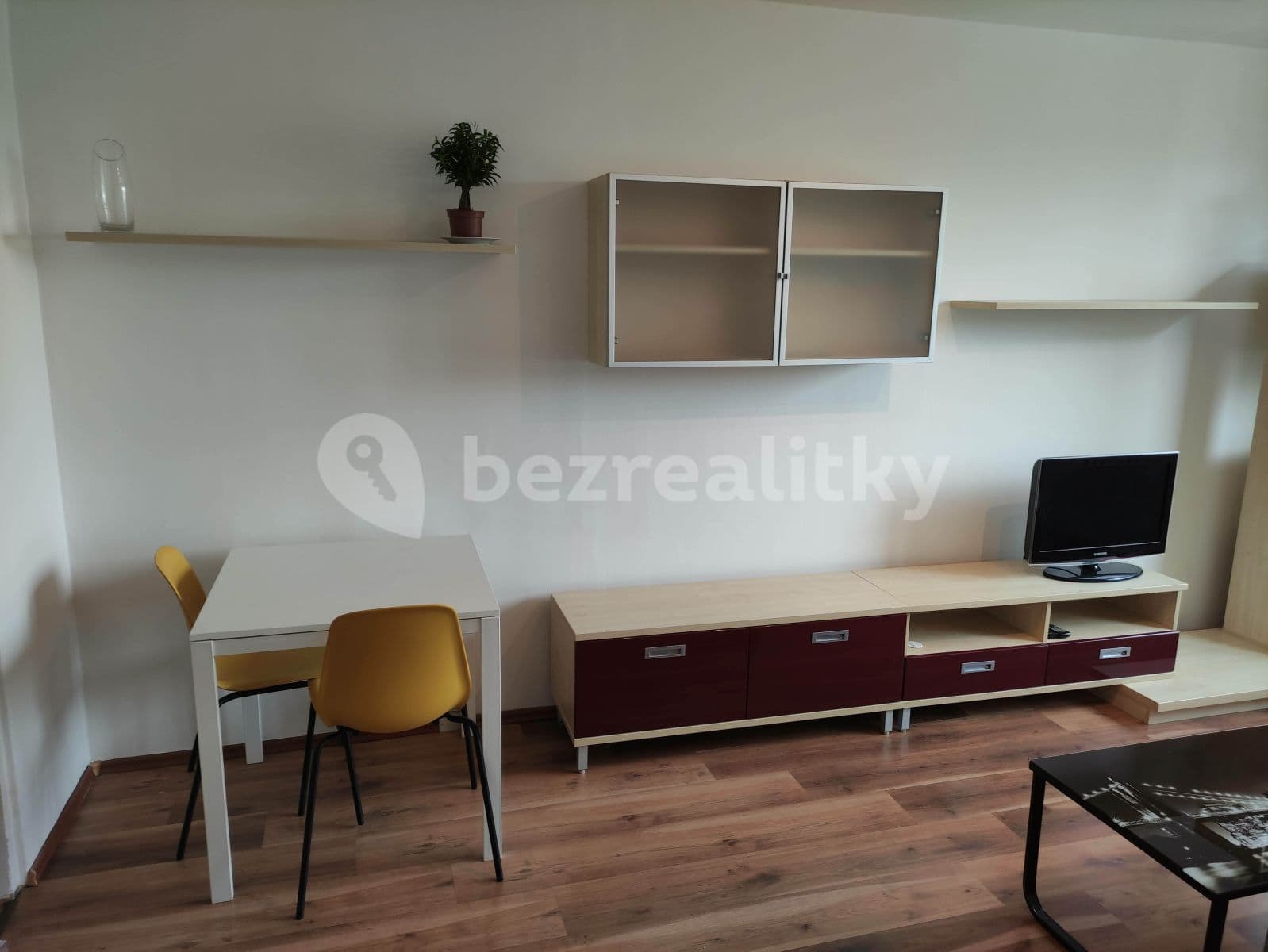 Prenájom bytu 2-izbový 45 m², Ohradní, Praha, Praha Prenájom bytu 2-izbový 45 m², Ohradní, Praha, Praha