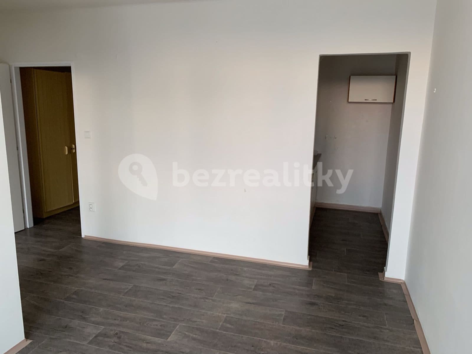 Prenájom bytu 1-izbový 35 m², Třída Míru, Beroun, Středočeský kraj Prenájom bytu 1-izbový 35 m², Třída Míru, Beroun, Středočeský kraj