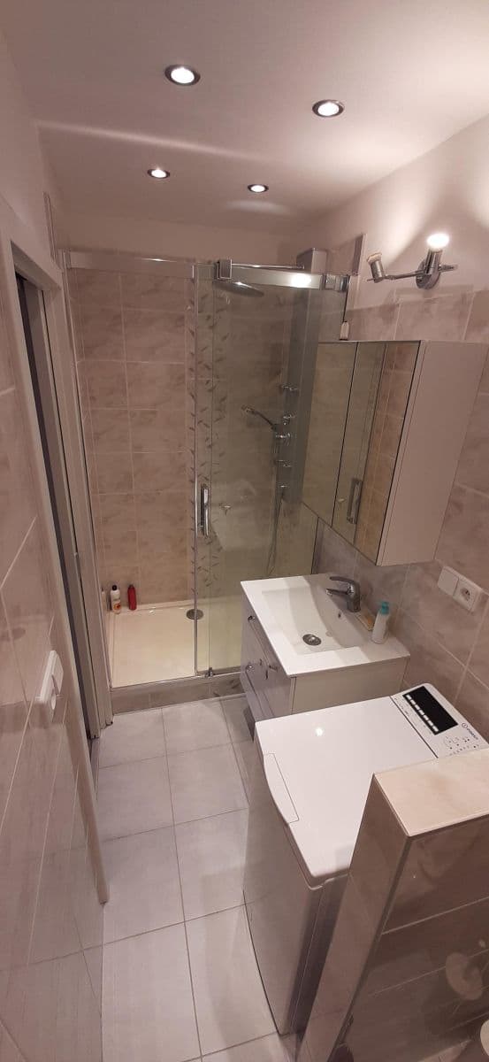Prenájom bytu 2-izbový 42 m², Laudova, Praha, Praha Prenájom bytu 2-izbový 42 m², Laudova, Praha, Praha