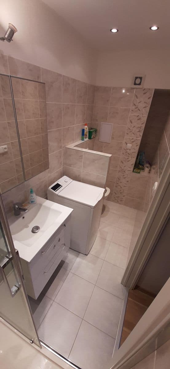 Prenájom bytu 2-izbový 42 m², Laudova, Praha, Praha Prenájom bytu 2-izbový 42 m², Laudova, Praha, Praha