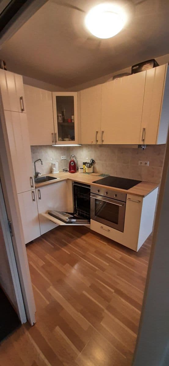 Prenájom bytu 2-izbový 42 m², Laudova, Praha, Praha Prenájom bytu 2-izbový 42 m², Laudova, Praha, Praha