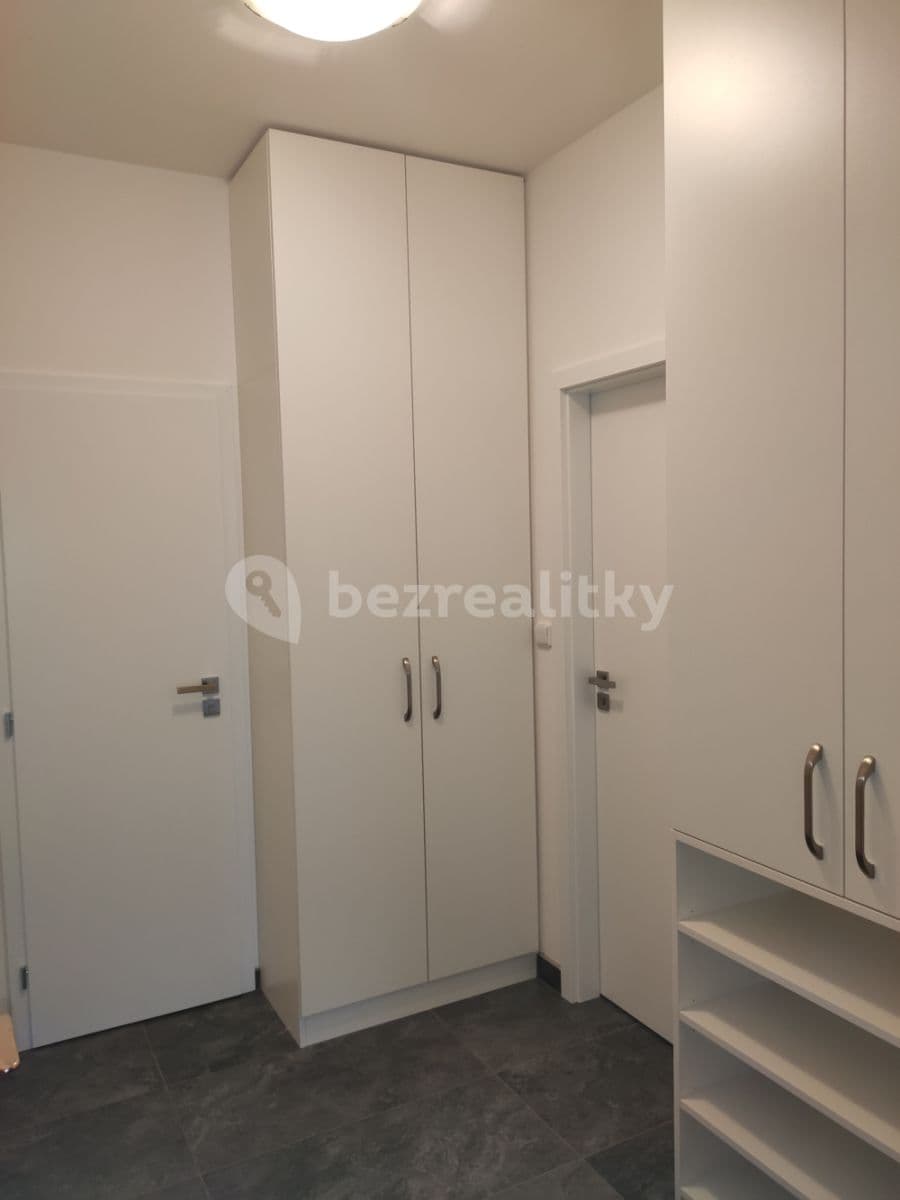 Prenájom bytu 1-izbový 36 m², Olomouc, Olomoucký kraj Prenájom bytu 1-izbový 36 m², Olomouc, Olomoucký kraj