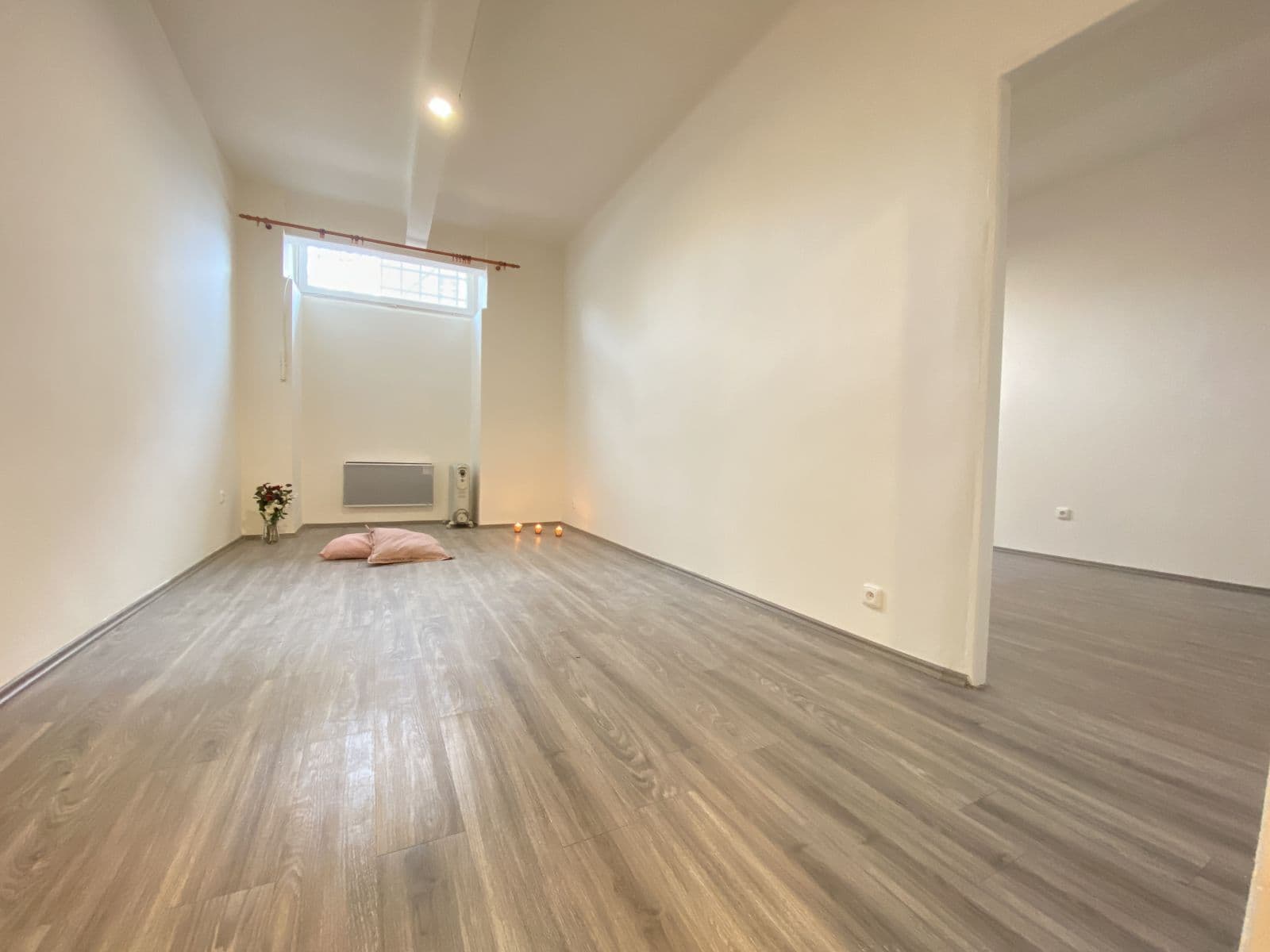 Prenájom bytu 2-izbový 44 m², Ruská, Praha, Praha Prenájom bytu 2-izbový 44 m², Ruská, Praha, Praha