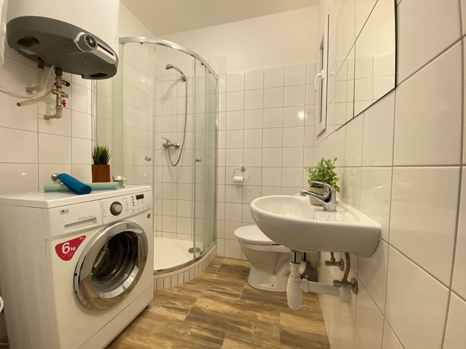 Prenájom bytu 2-izbový 44 m², Ruská, Praha, Praha Prenájom bytu 2-izbový 44 m², Ruská, Praha, Praha