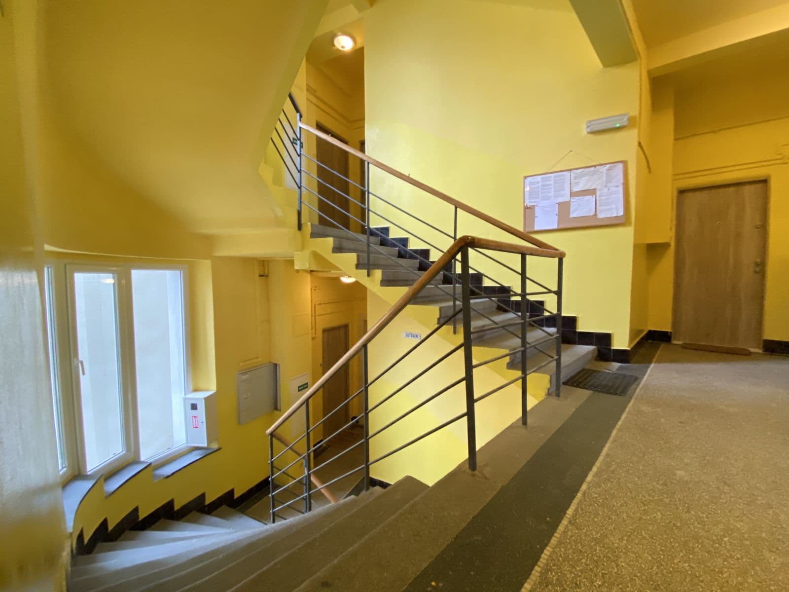 Prenájom bytu 2-izbový 44 m², Ruská, Praha, Praha Prenájom bytu 2-izbový 44 m², Ruská, Praha, Praha