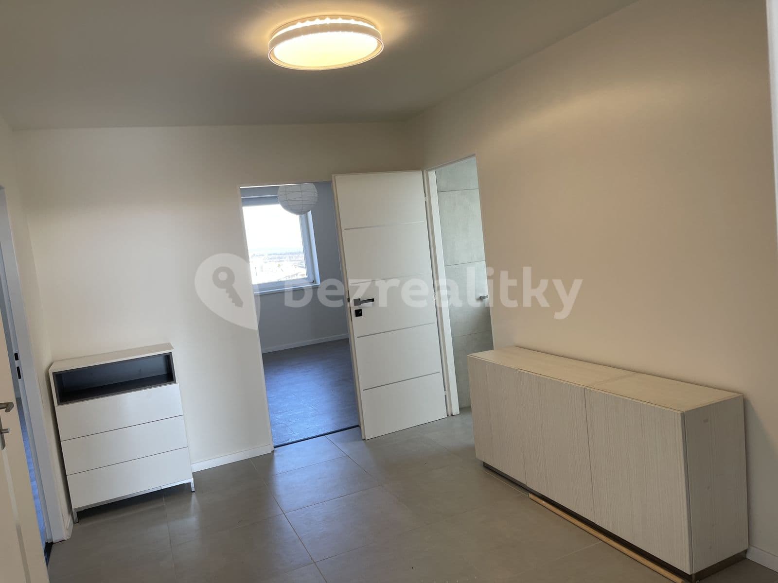 Prenájom bytu 3-izbový 120 m², Severní, Horoměřice, Středočeský kraj Prenájom bytu 3-izbový 120 m², Severní, Horoměřice, Středočeský kraj