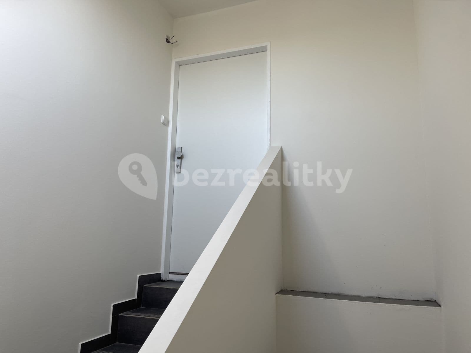 Prenájom bytu 3-izbový 120 m², Severní, Horoměřice, Středočeský kraj Prenájom bytu 3-izbový 120 m², Severní, Horoměřice, Středočeský kraj