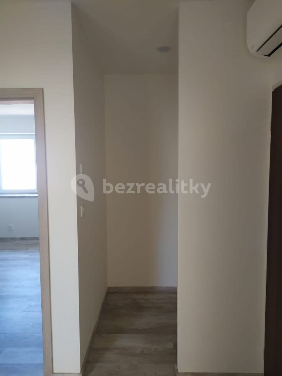 Prenájom bytu 2-izbový 48 m², Šafářova, Praha, Praha Prenájom bytu 2-izbový 48 m², Šafářova, Praha, Praha