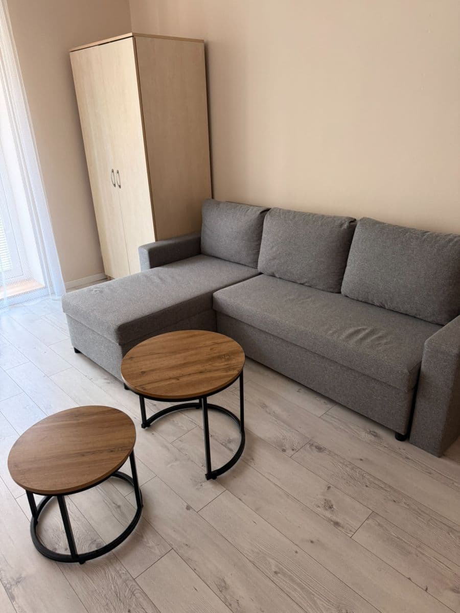 Prenájom bytu 1-izbový 24 m², Lipnická, Praha, Praha Prenájom bytu 1-izbový 24 m², Lipnická, Praha, Praha