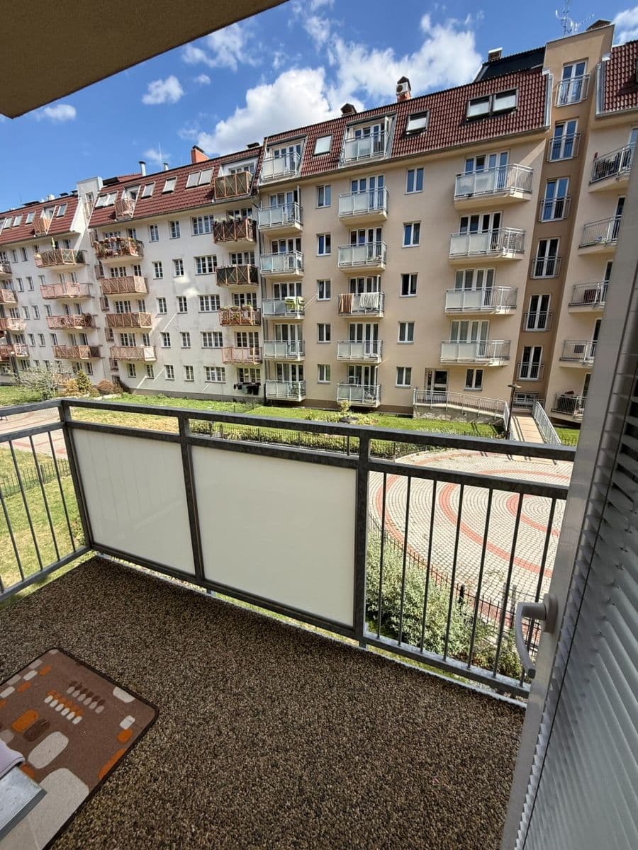 Prenájom bytu 1-izbový 24 m², Lipnická, Praha, Praha Prenájom bytu 1-izbový 24 m², Lipnická, Praha, Praha