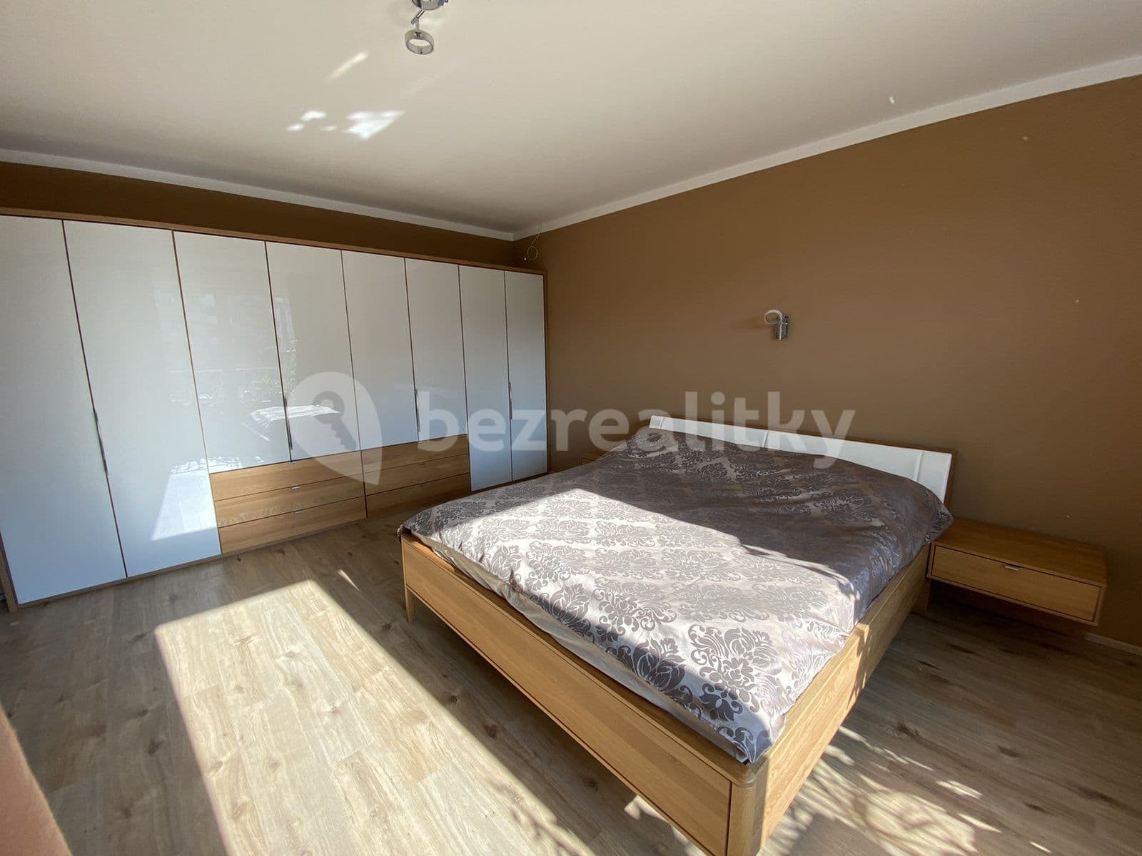 Prenájom domu 170 m², pozemok 370 m², Škarvadova, Praha, Praha Prenájom domu 170 m², pozemok 370 m², Škarvadova, Praha, Praha