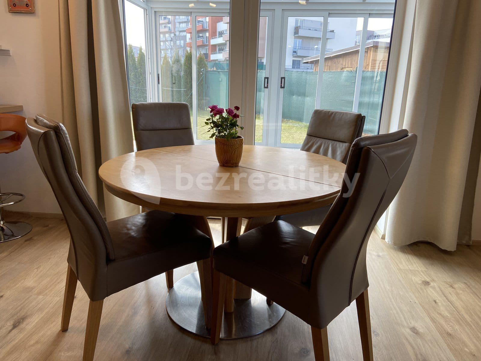Prenájom domu 170 m², pozemok 370 m², Škarvadova, Praha, Praha Prenájom domu 170 m², pozemok 370 m², Škarvadova, Praha, Praha
