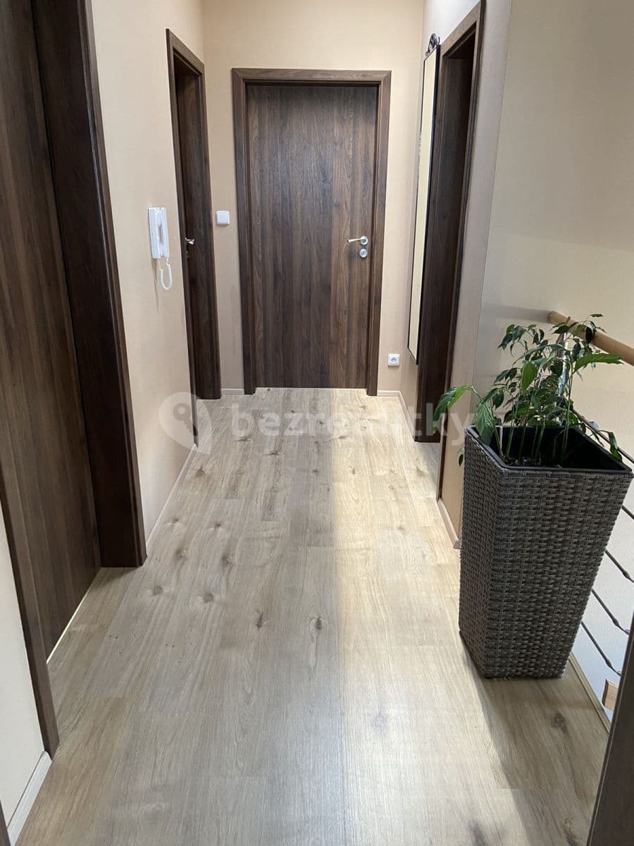 Prenájom domu 170 m², pozemok 370 m², Škarvadova, Praha, Praha Prenájom domu 170 m², pozemok 370 m², Škarvadova, Praha, Praha