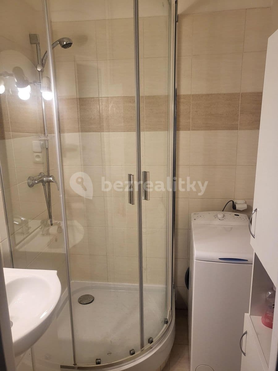 Prenájom bytu 2-izbový 52 m², Káranská, Praha, Praha Prenájom bytu 2-izbový 52 m², Káranská, Praha, Praha