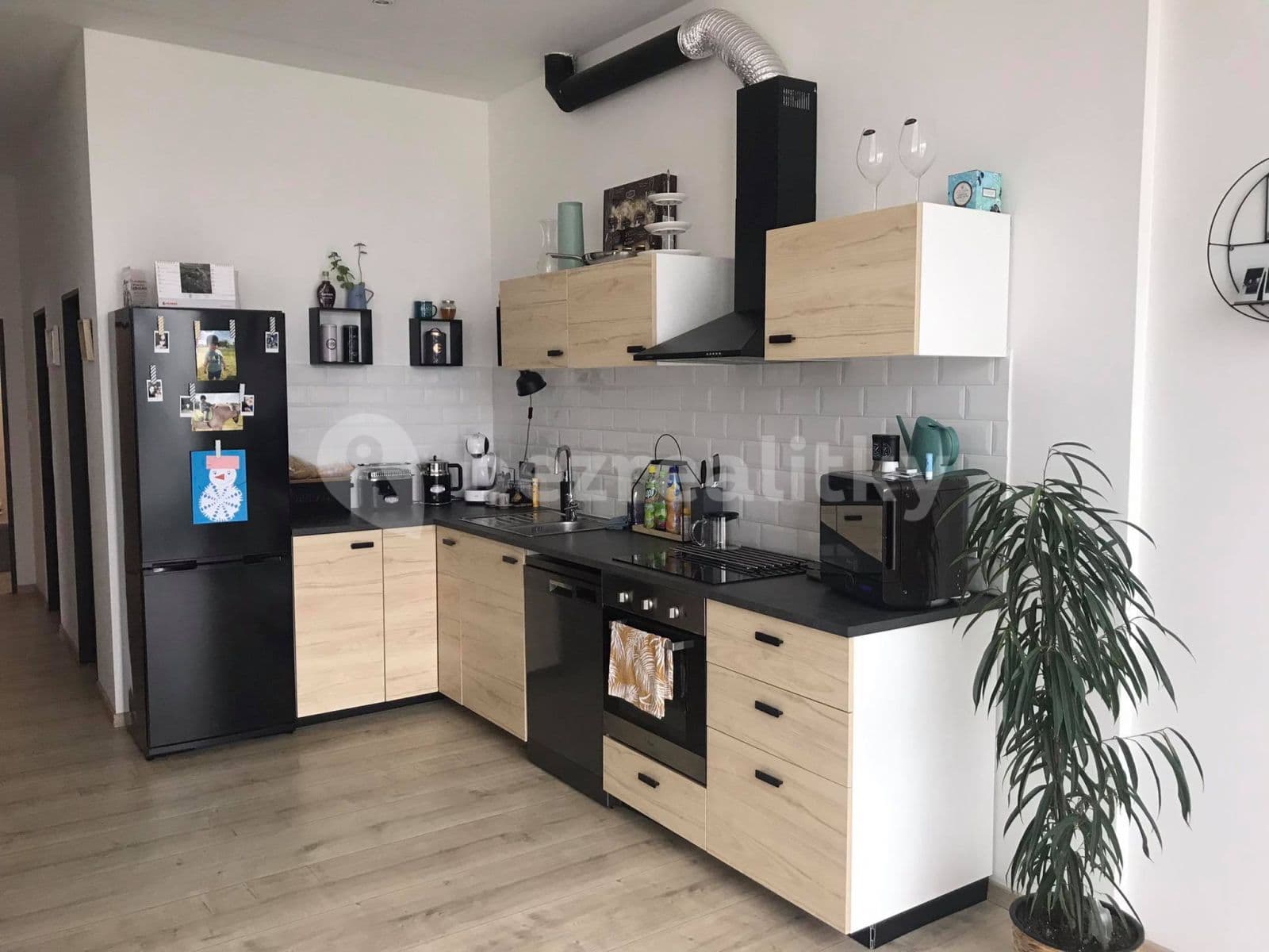 Prenájom bytu 3-izbový 80 m², Levínský Vršek, Králův Dvůr, Středočeský kraj Prenájom bytu 3-izbový 80 m², Levínský Vršek, Králův Dvůr, Středočeský kraj