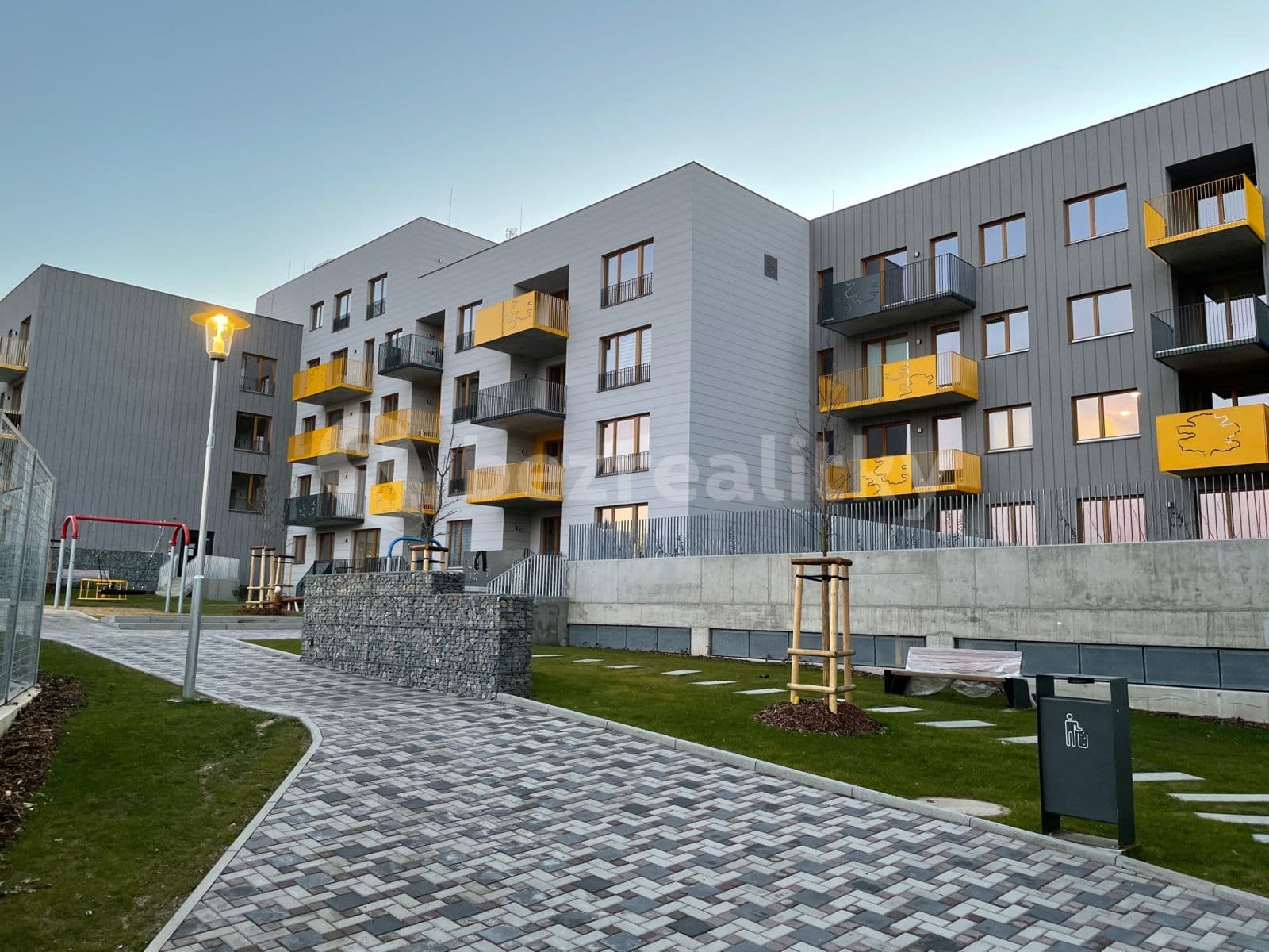 Prenájom bytu 2-izbový 54 m², Tovární, Čelákovice, Středočeský kraj Prenájom bytu 2-izbový 54 m², Tovární, Čelákovice, Středočeský kraj