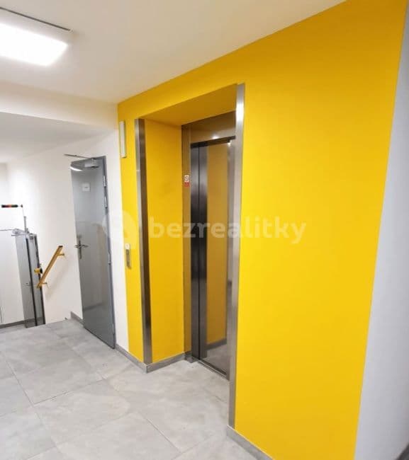 Prenájom bytu 2-izbový 54 m², Tovární, Čelákovice, Středočeský kraj Prenájom bytu 2-izbový 54 m², Tovární, Čelákovice, Středočeský kraj