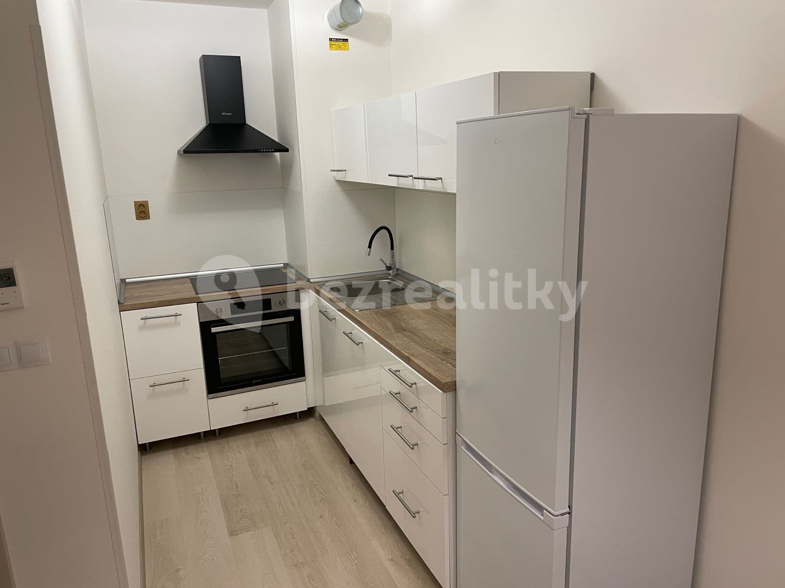 Prenájom bytu 2-izbový 54 m², Tovární, Čelákovice, Středočeský kraj Prenájom bytu 2-izbový 54 m², Tovární, Čelákovice, Středočeský kraj