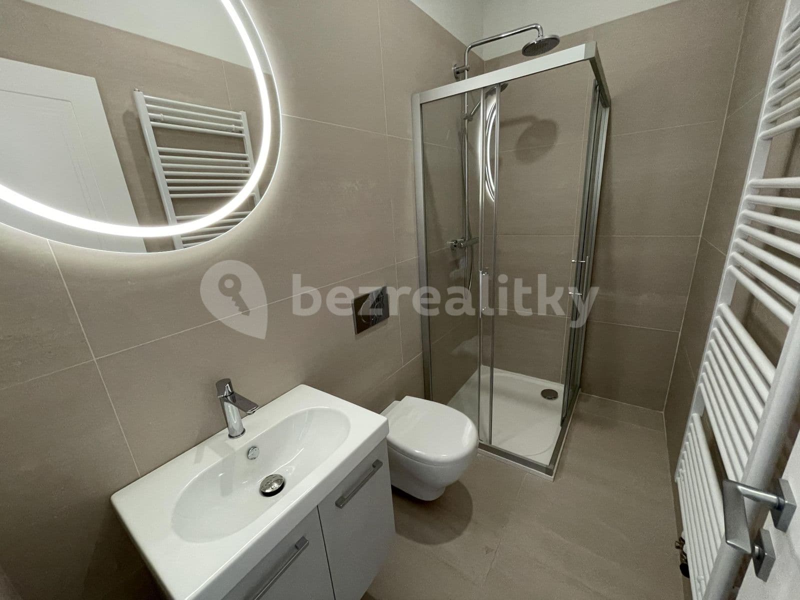 Prenájom bytu 2-izbový 37 m², Kmochova, Praha, Praha Prenájom bytu 2-izbový 37 m², Kmochova, Praha, Praha