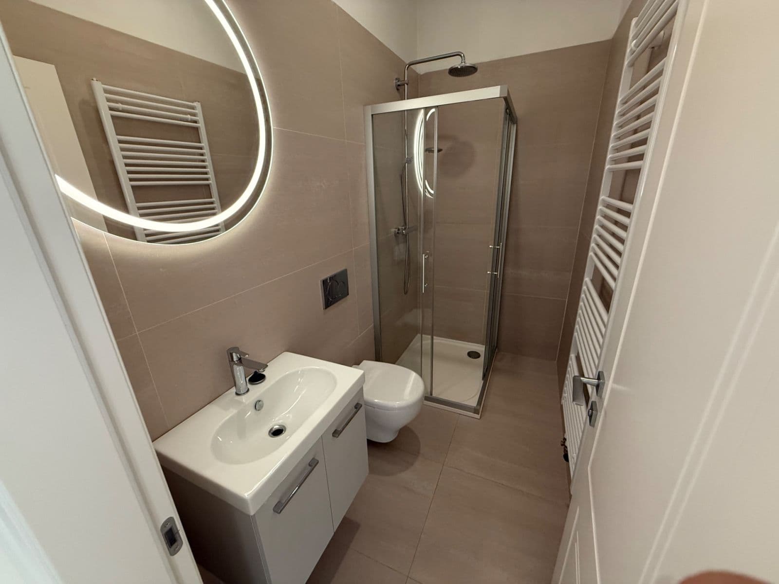 Prenájom bytu 2-izbový 37 m², Kmochova, Praha, Praha Prenájom bytu 2-izbový 37 m², Kmochova, Praha, Praha