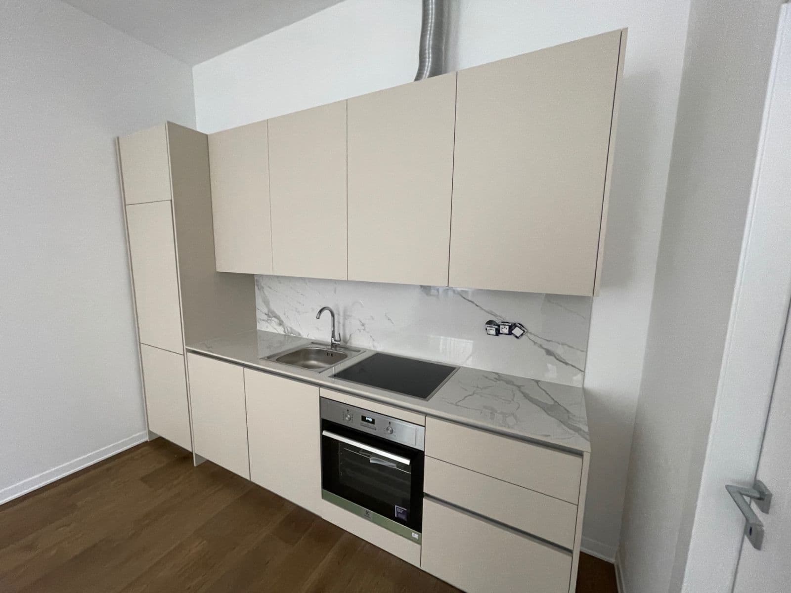 Prenájom bytu 2-izbový 47 m², Kmochova, Praha, Praha Prenájom bytu 2-izbový 47 m², Kmochova, Praha, Praha