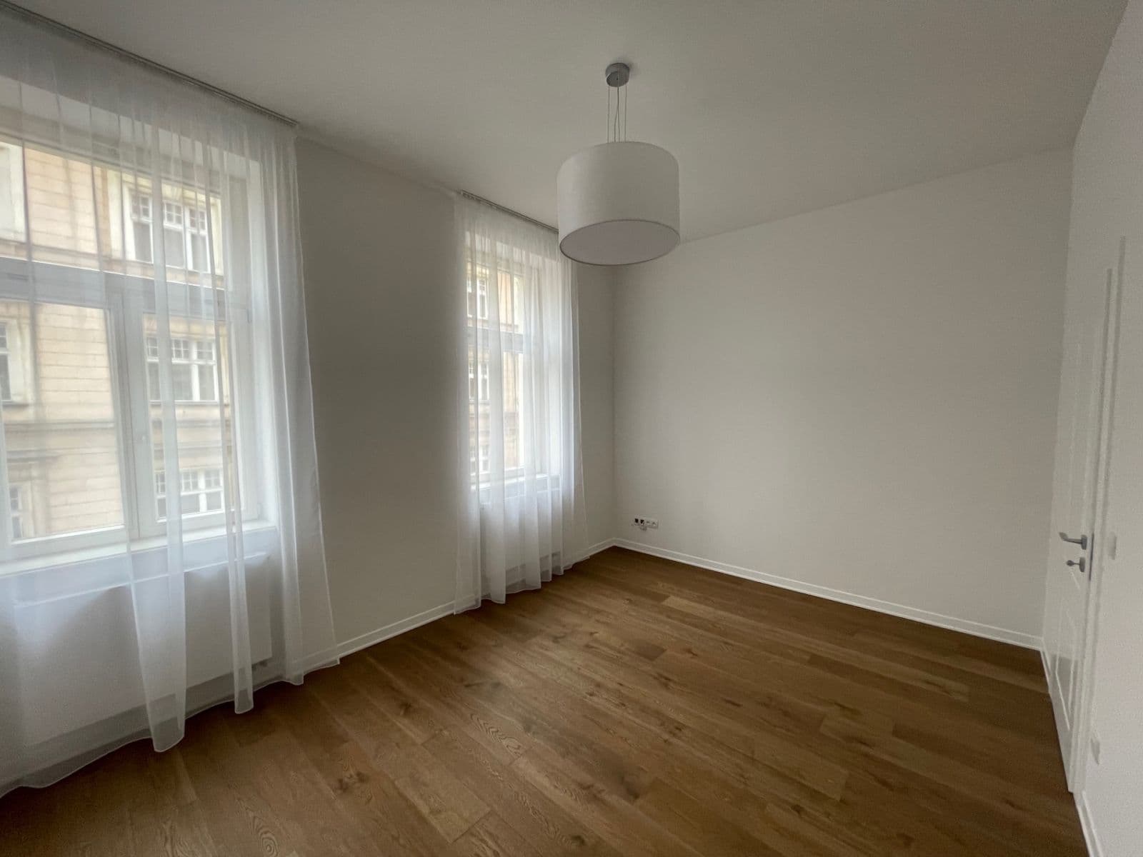 Prenájom bytu 2-izbový 47 m², Kmochova, Praha, Praha Prenájom bytu 2-izbový 47 m², Kmochova, Praha, Praha