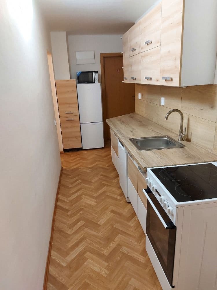 Prenájom bytu 3-izbový 65 m², Kostelec u Křížků, Středočeský kraj Prenájom bytu 3-izbový 65 m², Kostelec u Křížků, Středočeský kraj