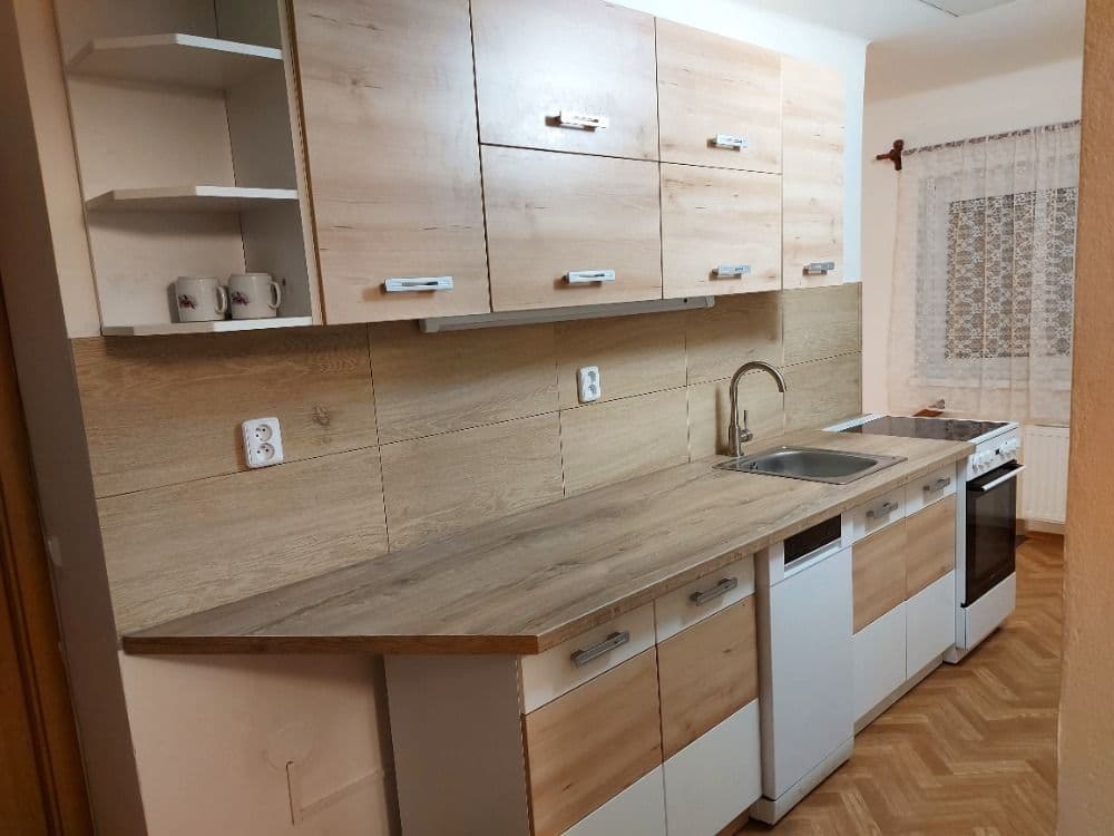 Prenájom bytu 3-izbový 65 m², Kostelec u Křížků, Středočeský kraj Prenájom bytu 3-izbový 65 m², Kostelec u Křížků, Středočeský kraj