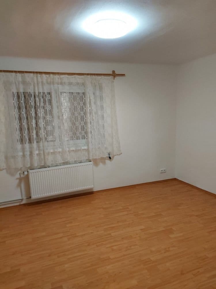 Prenájom bytu 3-izbový 65 m², Kostelec u Křížků, Středočeský kraj Prenájom bytu 3-izbový 65 m², Kostelec u Křížků, Středočeský kraj