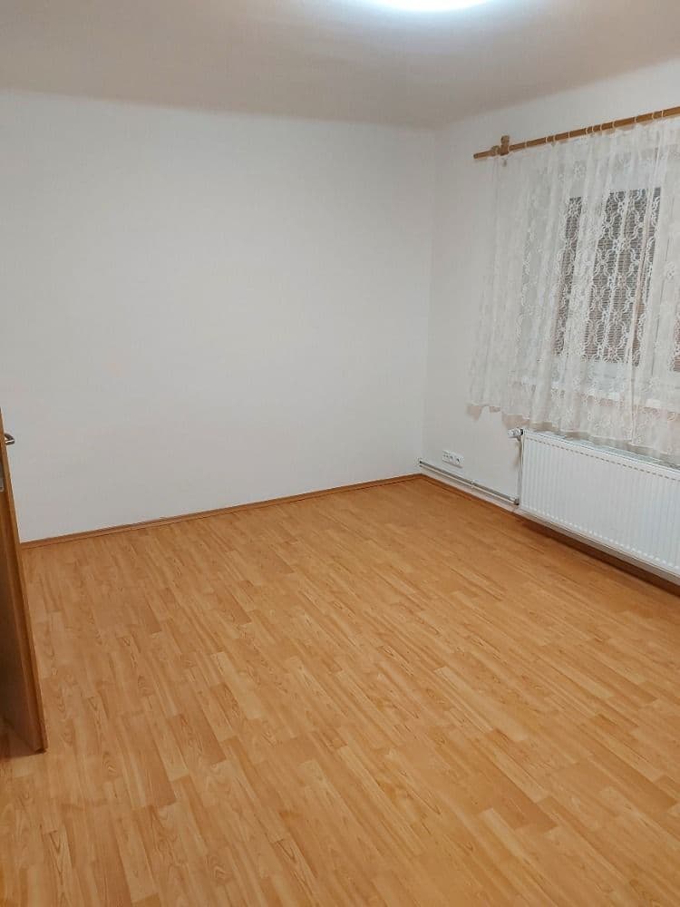 Prenájom bytu 3-izbový 65 m², Kostelec u Křížků, Středočeský kraj Prenájom bytu 3-izbový 65 m², Kostelec u Křížků, Středočeský kraj
