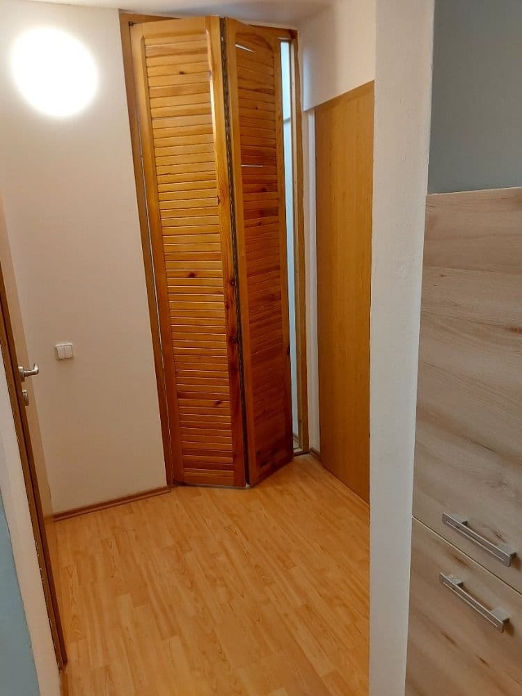 Prenájom bytu 3-izbový 65 m², Kostelec u Křížků, Středočeský kraj Prenájom bytu 3-izbový 65 m², Kostelec u Křížků, Středočeský kraj